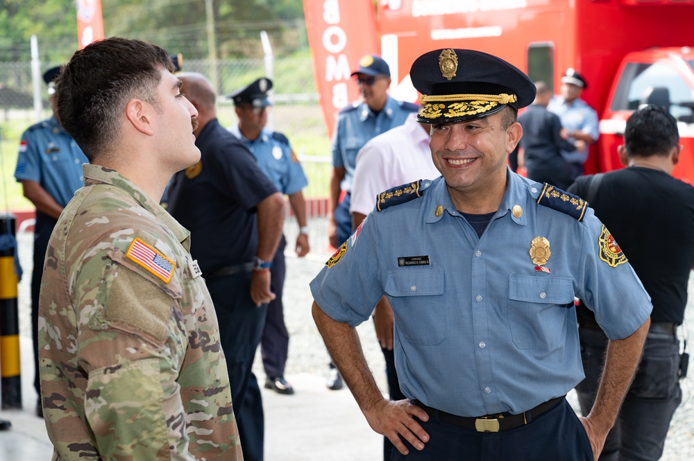 U.S. Embassy presents first fire station in Darien region