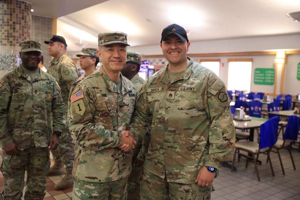 CG Pak Recognizes Sustainer Grill Staff for Thanksgiving Efforts