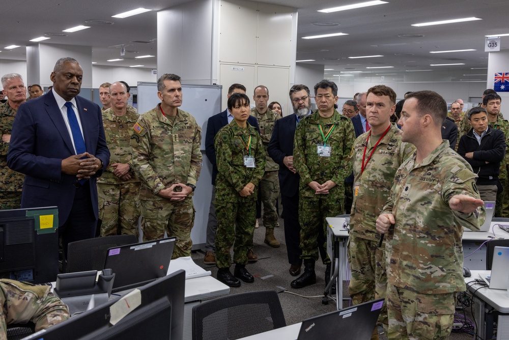 Yama Sakura 87: Secretary of Defense Visits Camp Asaka