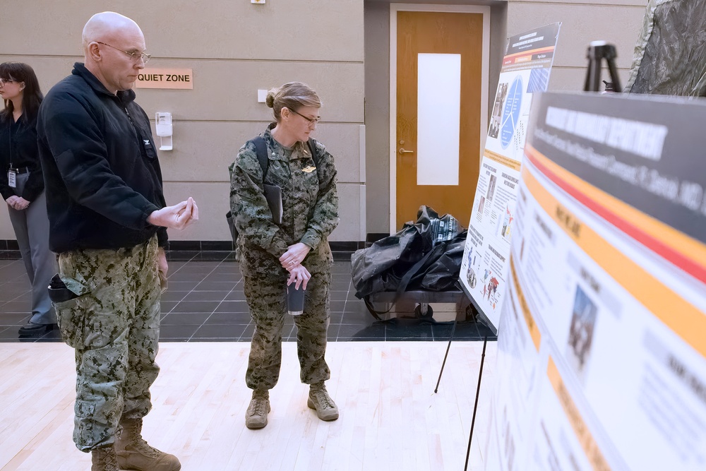 NMRC Hosts Marine Corps Warfighting Laboratory Expeditionary Medicine Branch Head Cmdr. Kellye Donovan