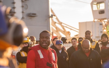 USS Ronald Reagan (CVN 76) conducts flight deck drills