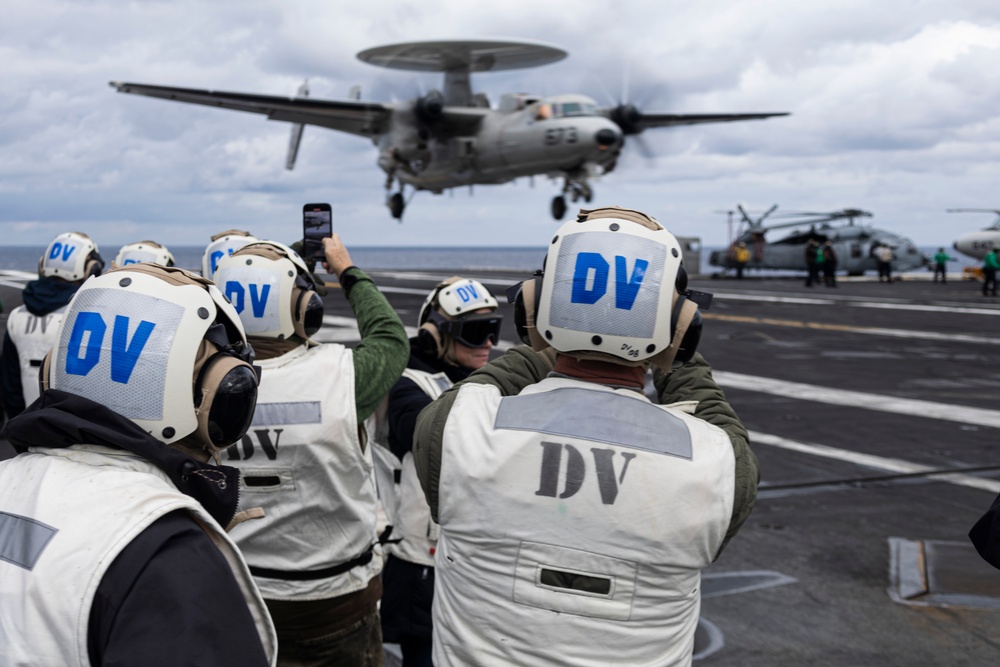 Distinguished Visitors observe flight operations aboard USS Gerald R. Ford (CVN 78)