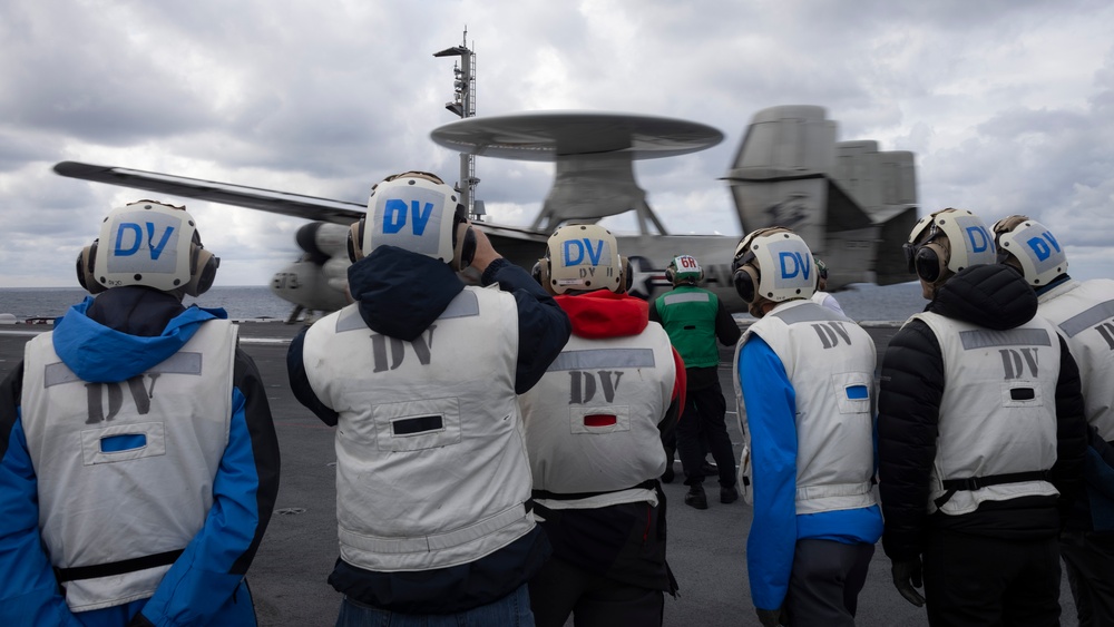 Distinguished Visitors observe flight operations aboard USS Gerald R. Ford (CVN 78)