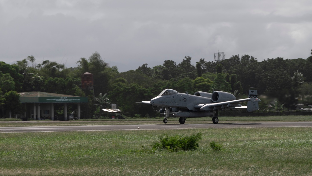 Strengthening Partnerships: U.S. and Philippine Air Forces Execute Dynamic Force Employment Training in the Philippines