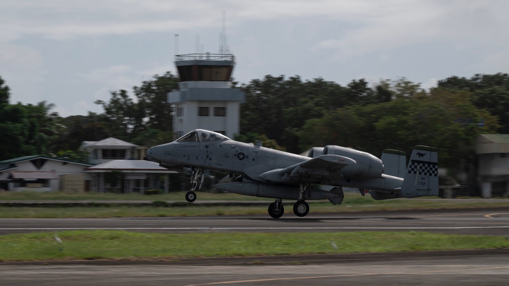 Strengthening Partnerships: U.S. and Philippine Air Forces Execute Dynamic Force Employment Training in the Philippines