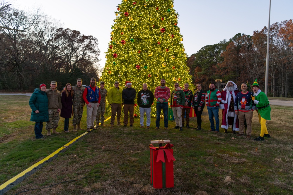 Arnold AFB team members come together for second annual Christmas tree lighting