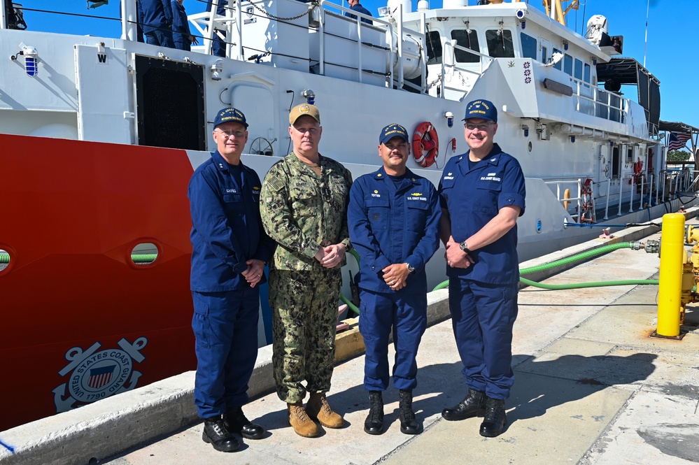 Vice Chairman of the Joint Chiefs of Staff visits Coast Guard Base Miami Beach