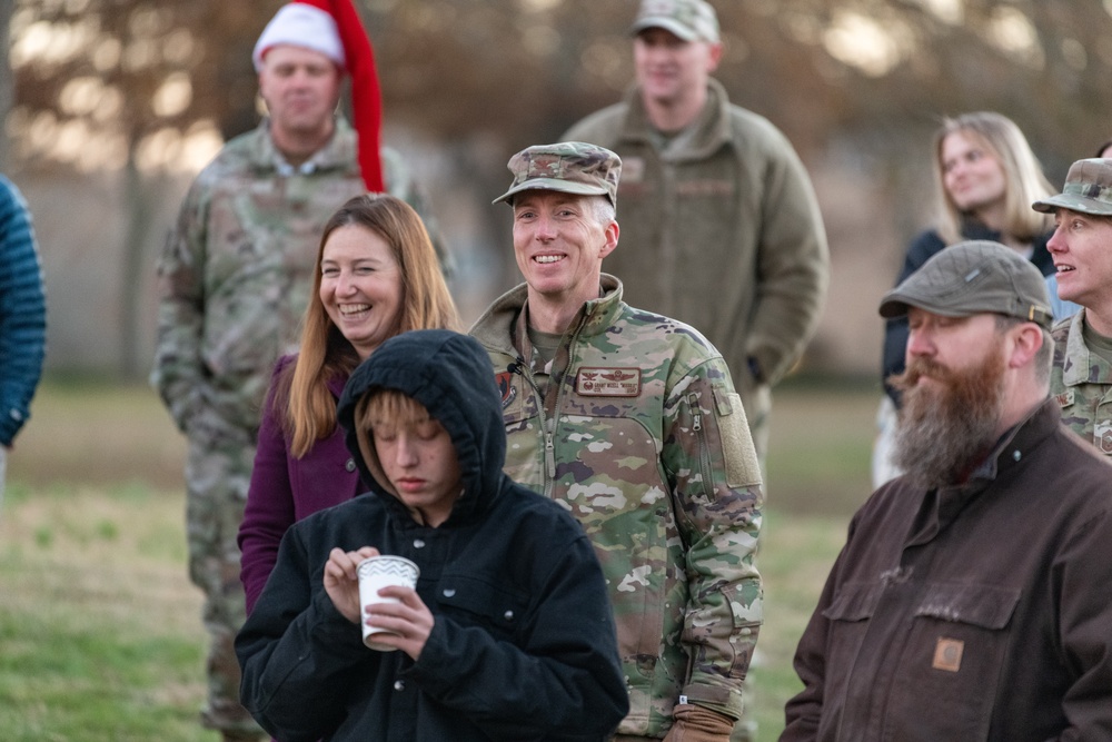 Arnold AFB team members come together for second annual Christmas tree lighting