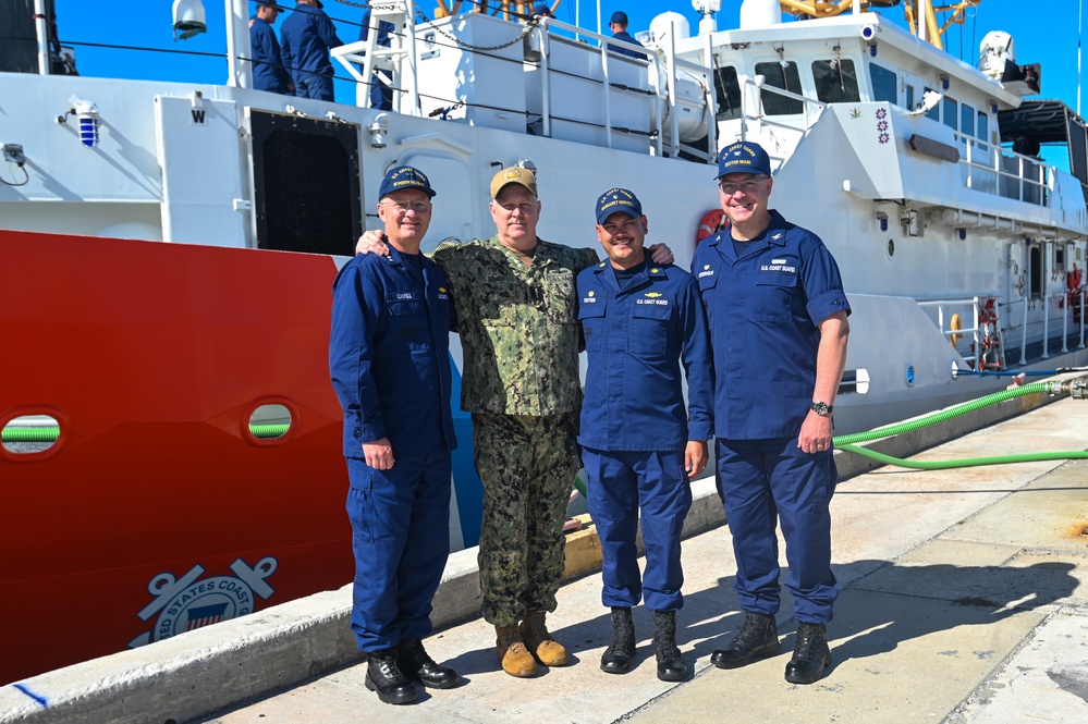 Vice Chairman of the Joint Chiefs of Staff visits Coast Guard Base Miami Beach