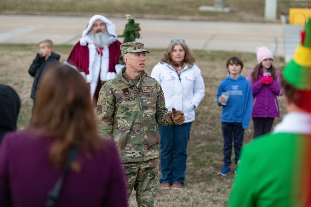 Arnold AFB team members come together for second annual Christmas tree lighting