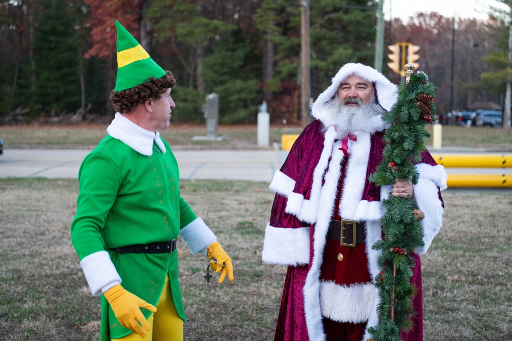 Arnold AFB team members come together for second annual Christmas tree lighting