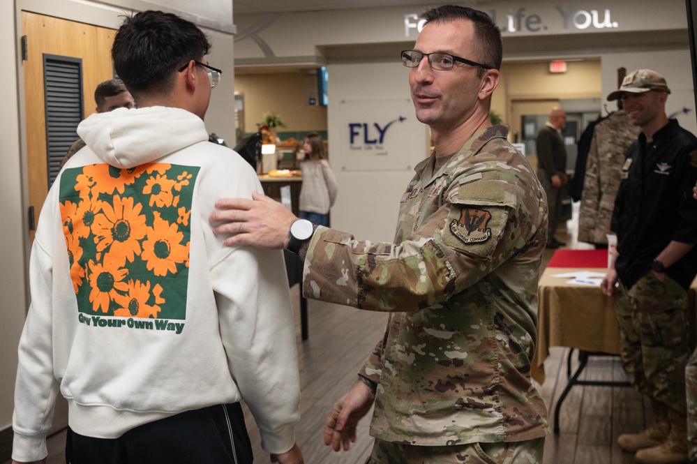 Team Seymour thanks Airmen for service during Thanksgiving meal