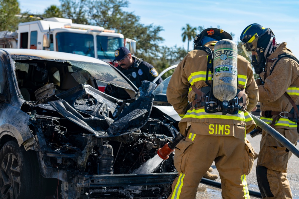 MacDill 6th Civil Engineer Squadron responds to car fire