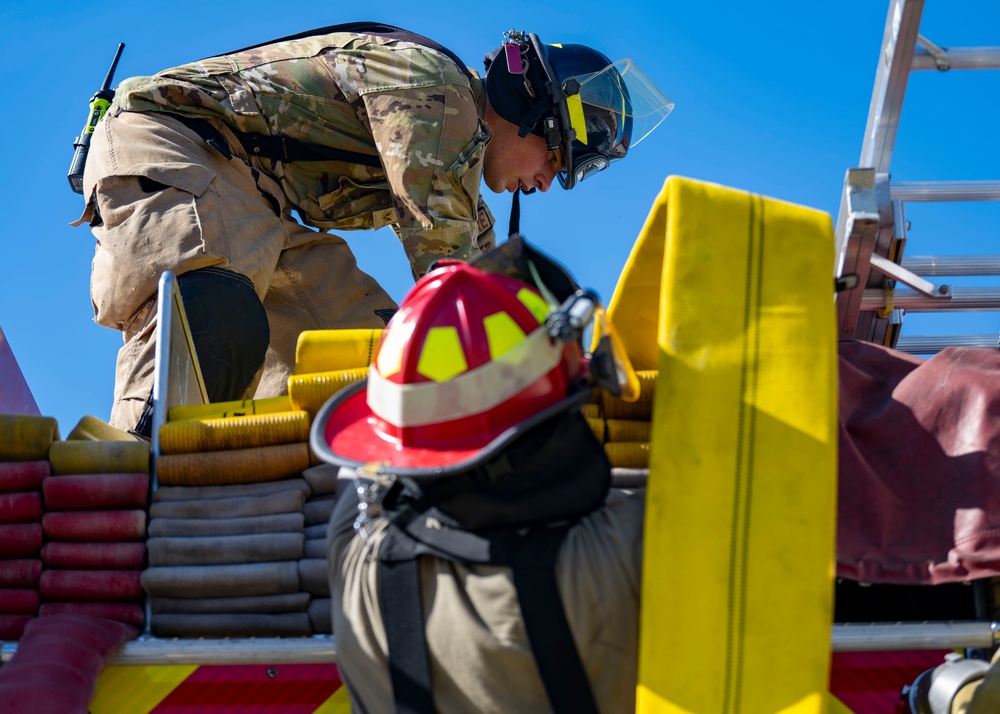 MacDill 6th Civil Engineer Squadron responds to car fire