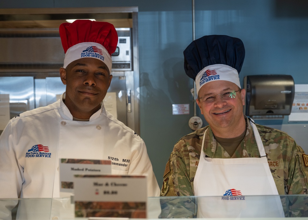 Leadership serves holiday meal to reservists