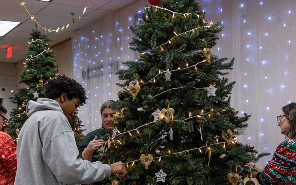 Gold Star Tree Decorating