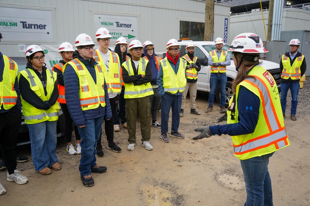 Ballard students visit Louisville VA Medical Center Dec. 10, 2024