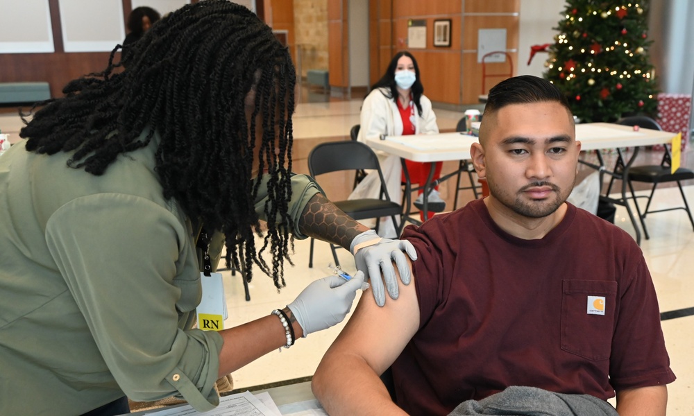 CRDAMC hosts annual flu and COVID-19 event