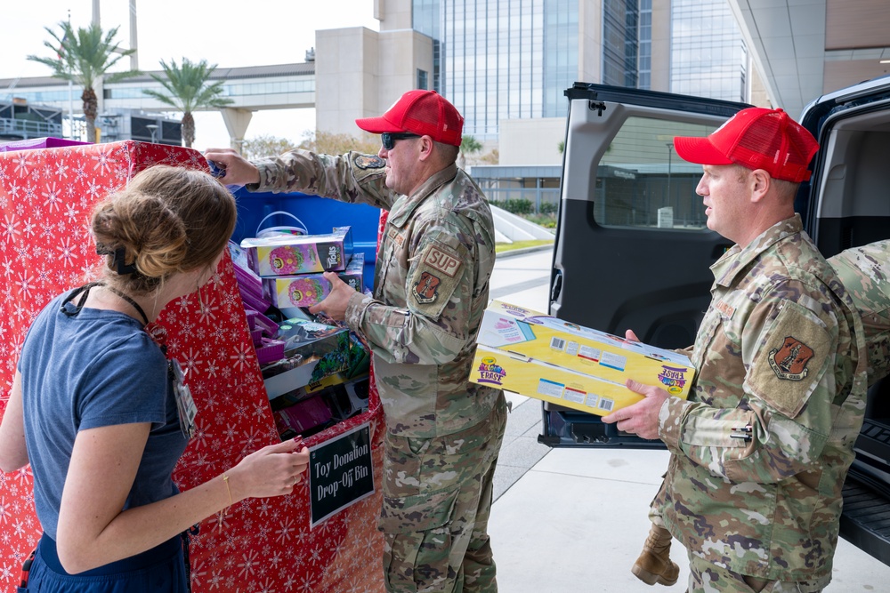 FL Guardsmen Donate Toys To Local Children's Hospital