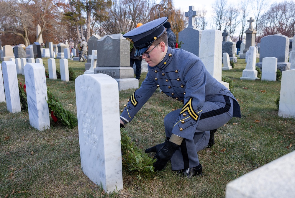 Volunteer spirit, hard work in paying respect to those buried at cemetery during Wreaths Across America