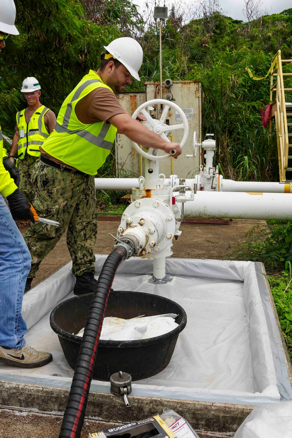 NCTF-RH Drains Fuel-Water Mixture from Tank 311