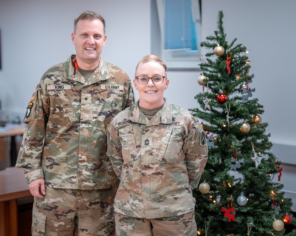 10th AAMDC commanding general recognizes general staff soldiers