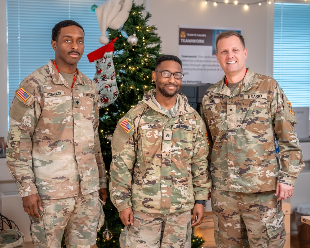 10th AAMDC commanding general recognizes general staff soldiers