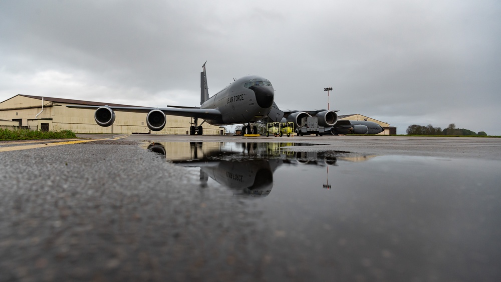 351st ARS Refuels P-8 Poseidon