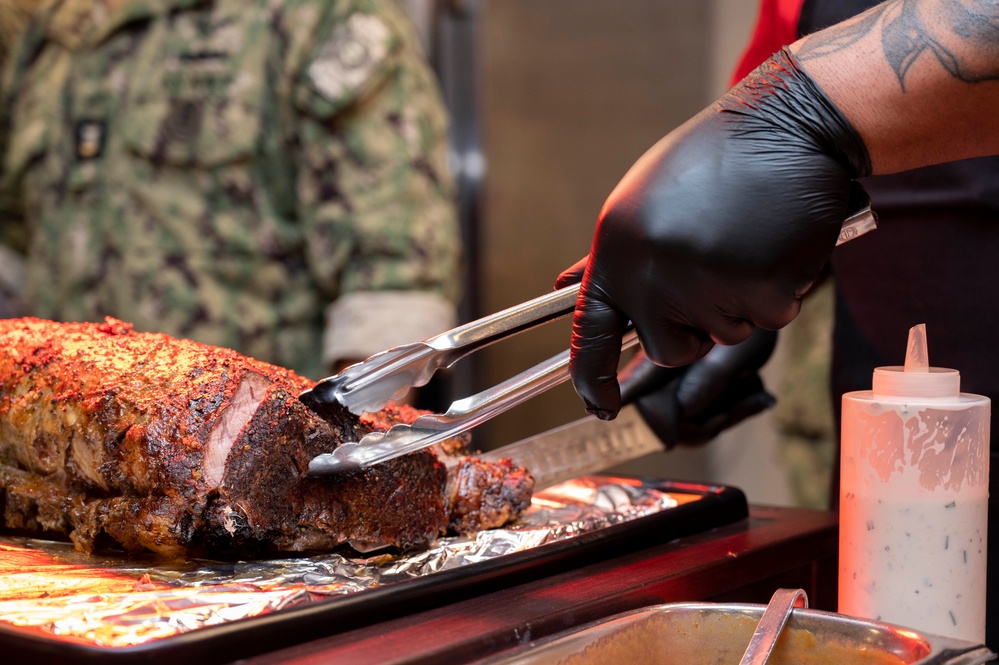 Naval Medical Center Portsmouth’s Galley hosts a Christmas Feast