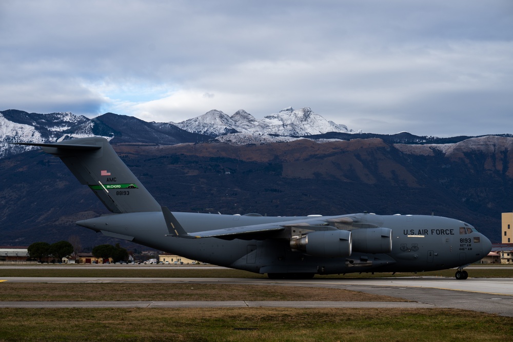 Christine Grady visits Aviano AB