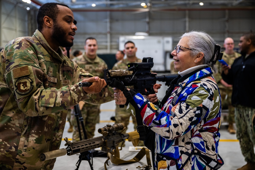 Christine Grady visits Aviano AB