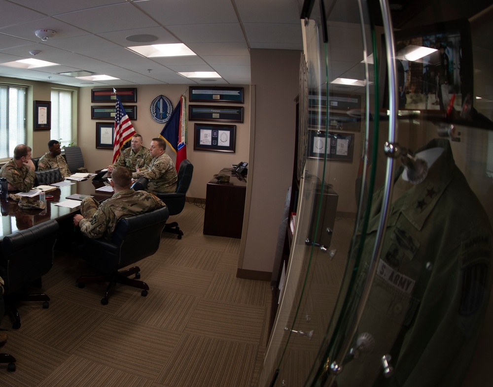 BG Gregory Glasow meets with 165 Infantry Div Command Staff