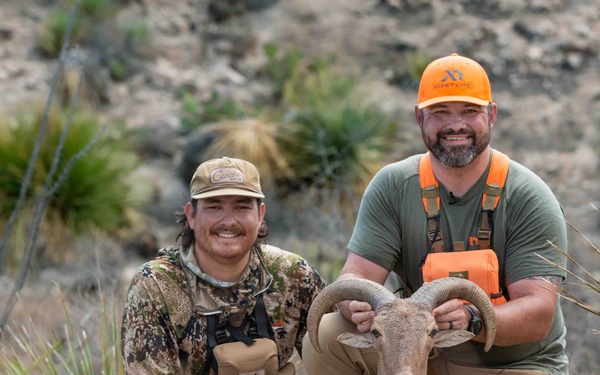 U.S. Army Veterans hunt on Fort Bliss
