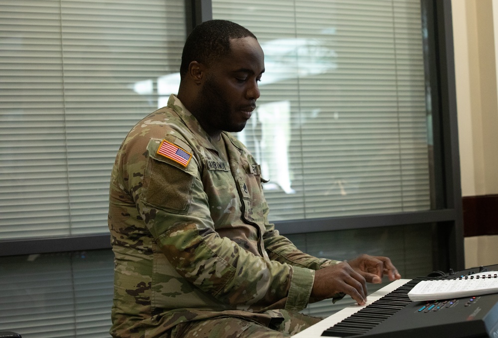 3rd Infantry Division Band performs Christmas Music at Candler and Lewis Cancer Research Hospitals