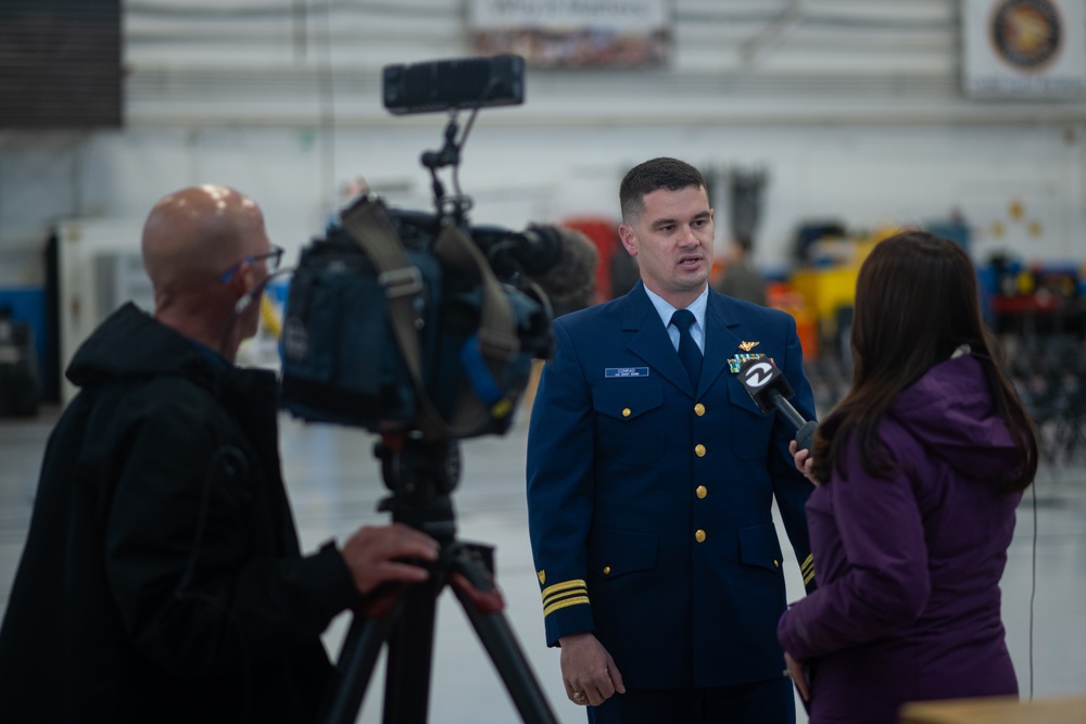 Coast Guard pilot receives Distinguished Flying Cross Medal