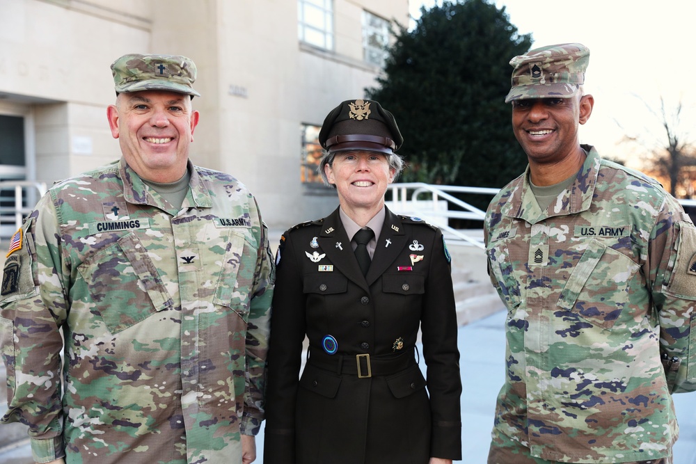 CH (COL) Karen Meeker visits Joint Force Headquarters (JFHQ) D.C. National Guard