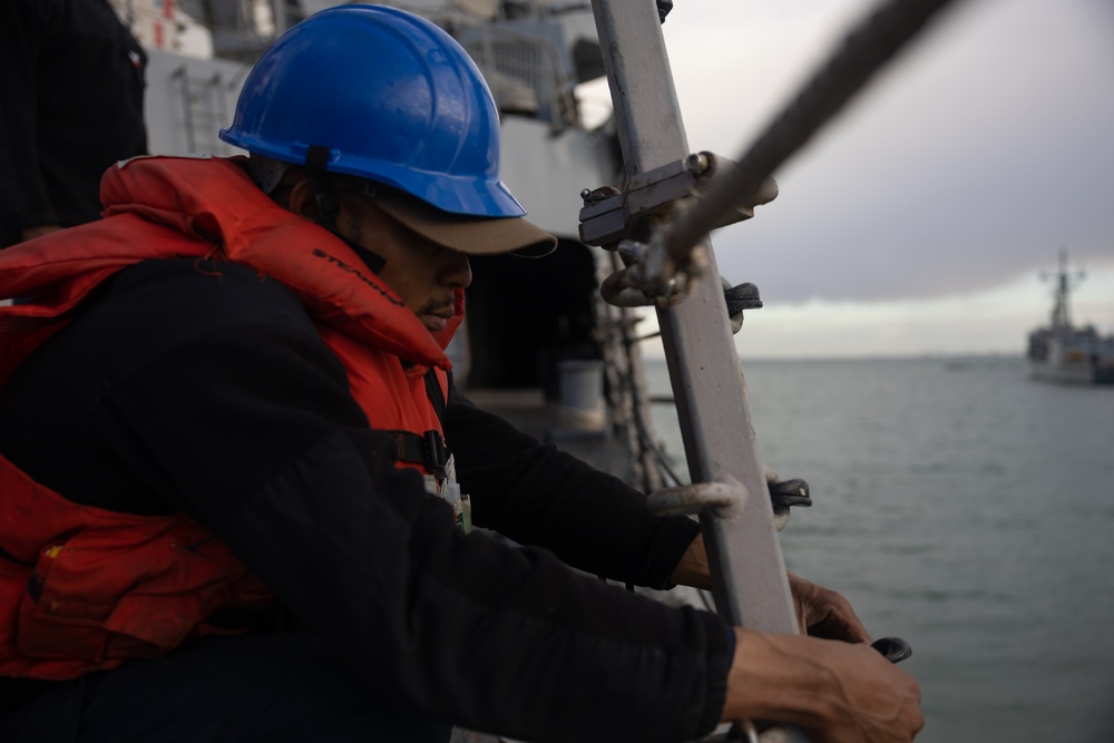USS OSCAR AUSTIN (DDG 79) DEPARTS ROTA, SPAIN