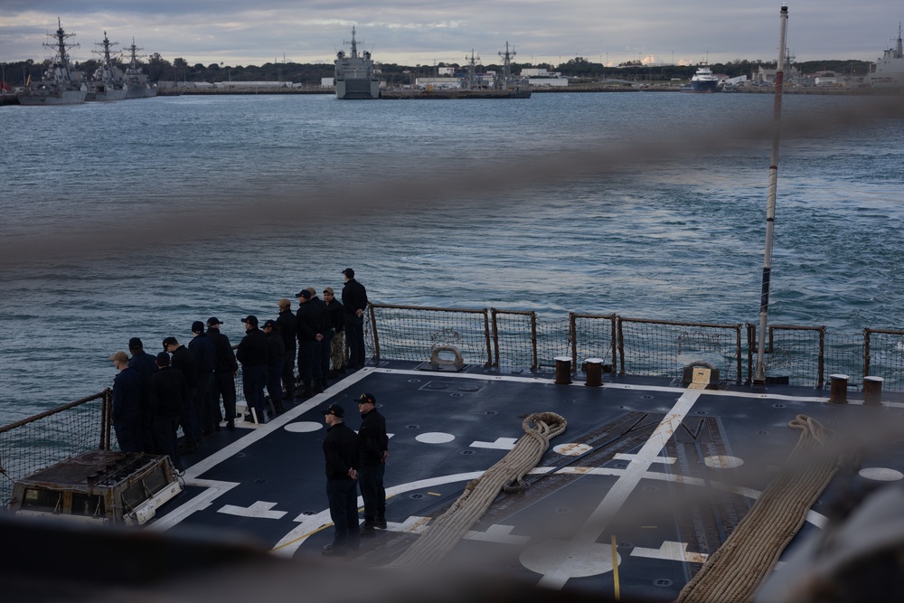 USS OSCAR AUSTIN (DDG 79) DEPARTS ROTA, SPAIN