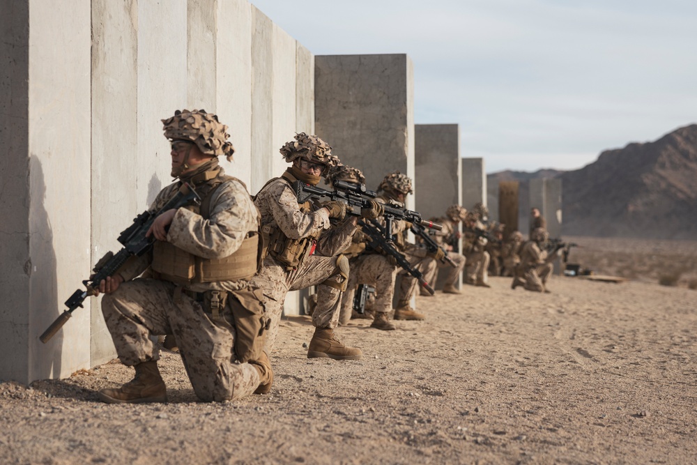 2/23 conducts a squad urban fundamentals exercise during SLTE 0-25