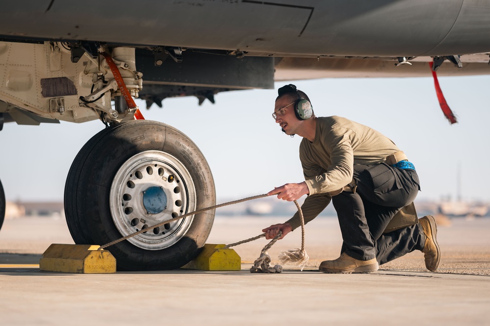 AFCENT Airmen conduct dual-engine rapid refuel procedure to keep F-15s in the fight