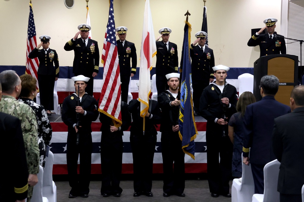 Fleet Activities Okinawa Holds Change of Command Ceremony