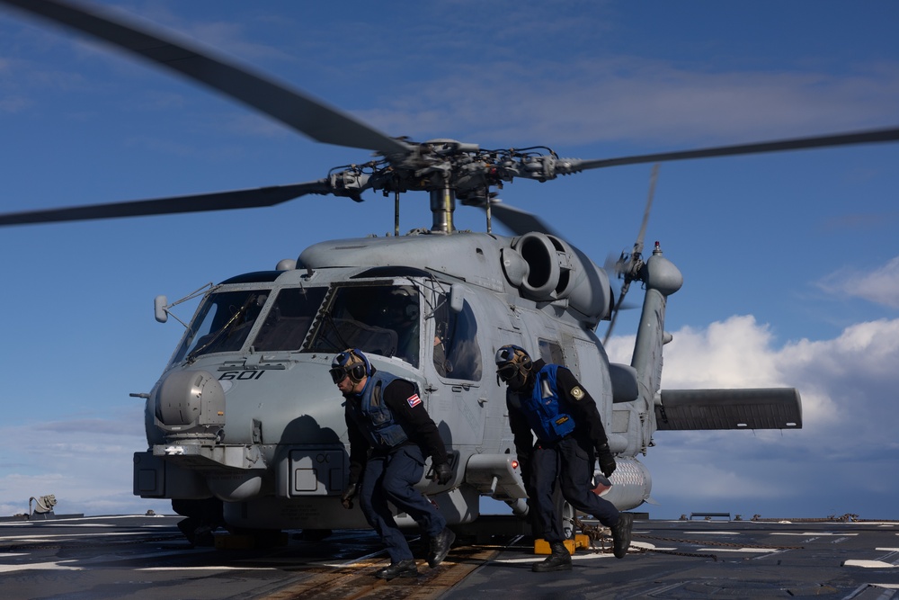 HSM 60, DET 2, Embarks USS Oscar Austin (DDG 79) for First FDNF-E Patrol