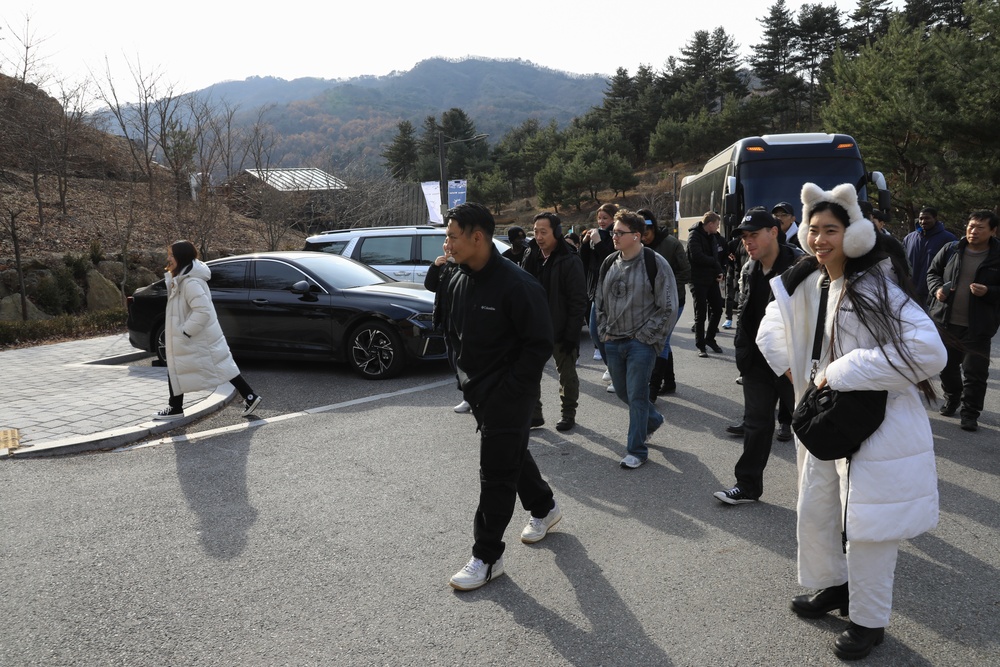 USAG Yongsan-Casey and 210 FAB Soldiers discover rich culture and history in Dongducheon