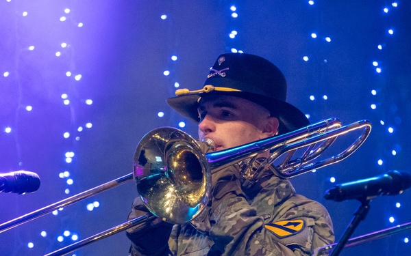 1st Cavalry Division Band Performs Holiday Music in Boleslawiec, Poland
