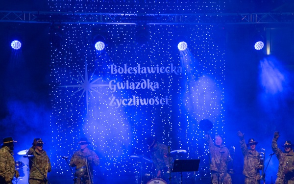 1st Cavalry Division Band Performs Holiday Music in Boleslawiec, Poland