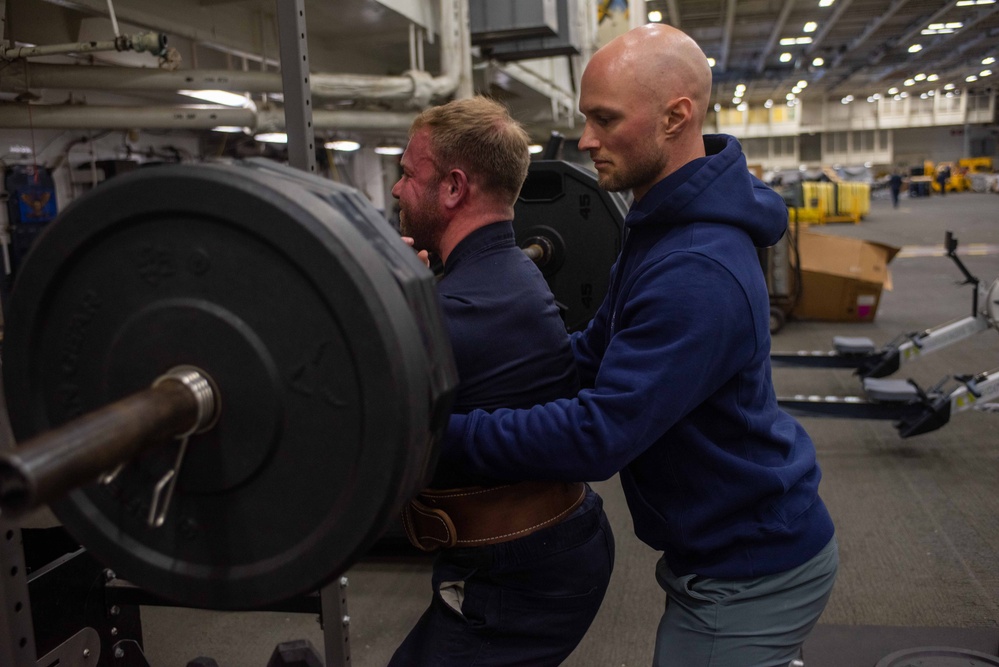 USS Ronald Reagan (CVN 76) hosts a fitness competition