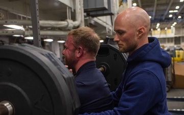 USS Ronald Reagan (CVN 76) hosts a fitness competition