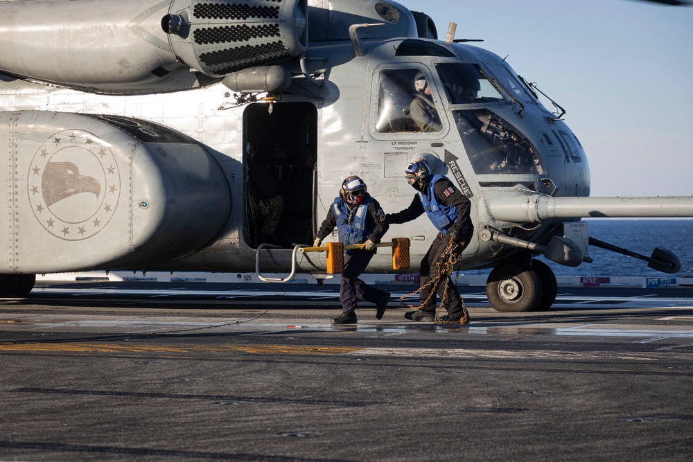 MH-53 Sea Dragons conduct flight operations on USS Gerald R. Ford (CVN 78)