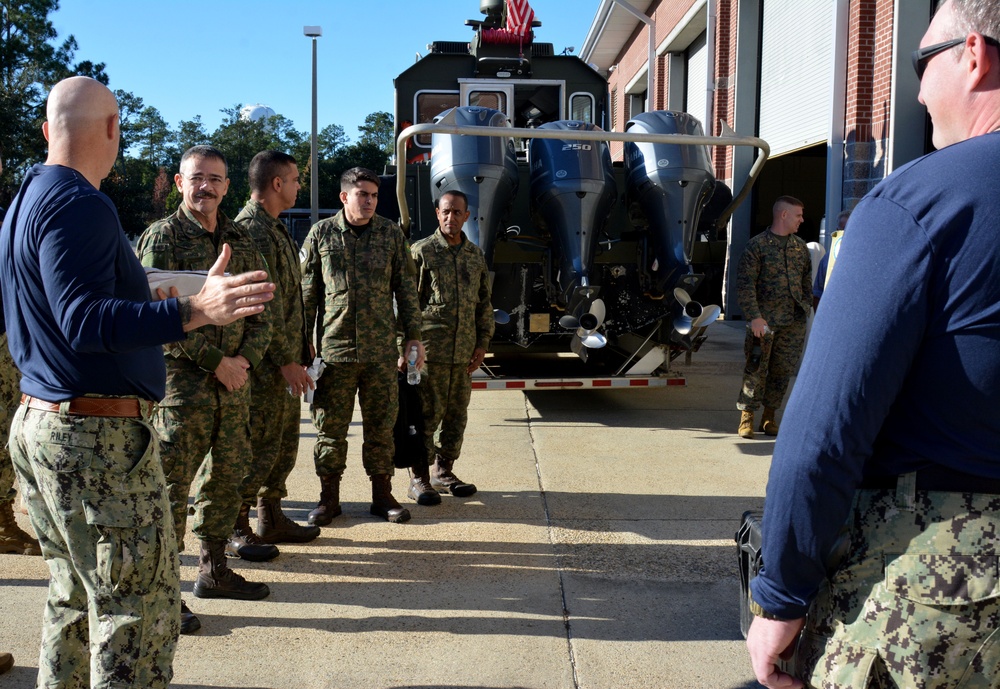 Brazilian Marines Visit NAVSCIATTS