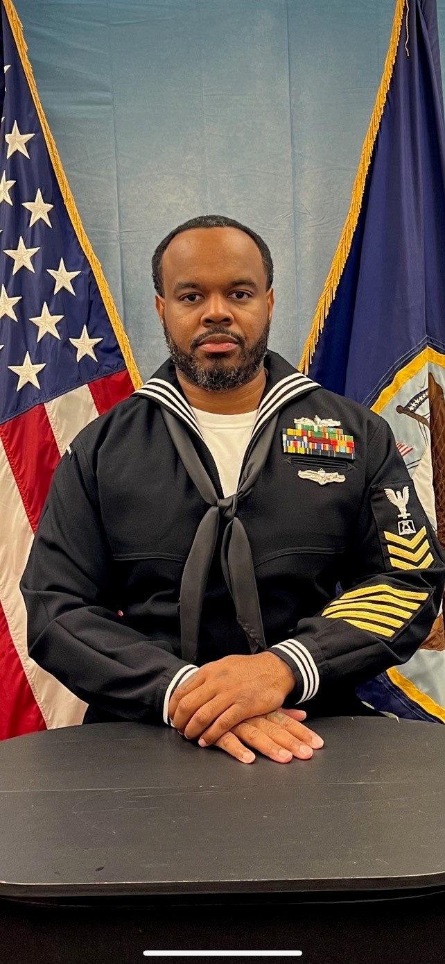 Culinary Specialist (CS) Petty Officer 1st Class Tarell Barnes official photo